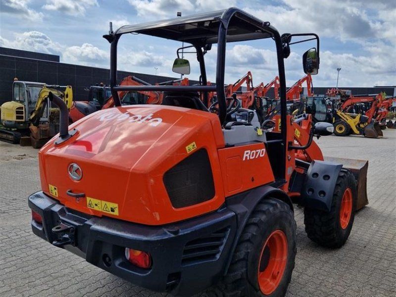 Kubota R070 W H WT QC