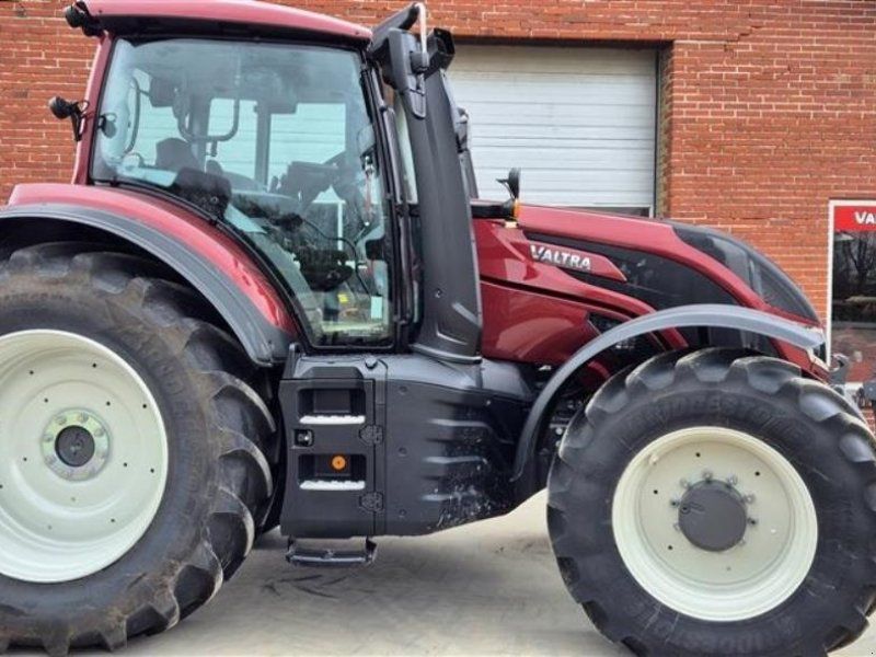 Valtra T235D 2A1