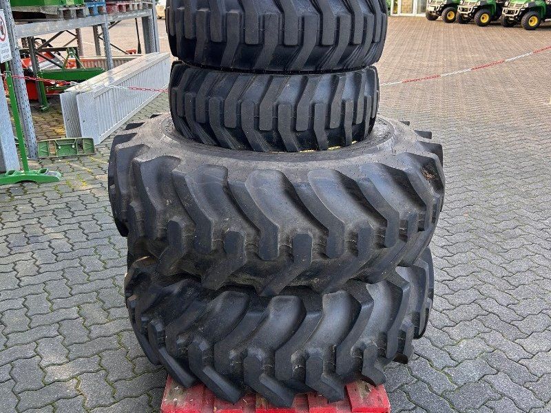 John Deere 440/80-24 / 260/70-16,5 4066R/4066M