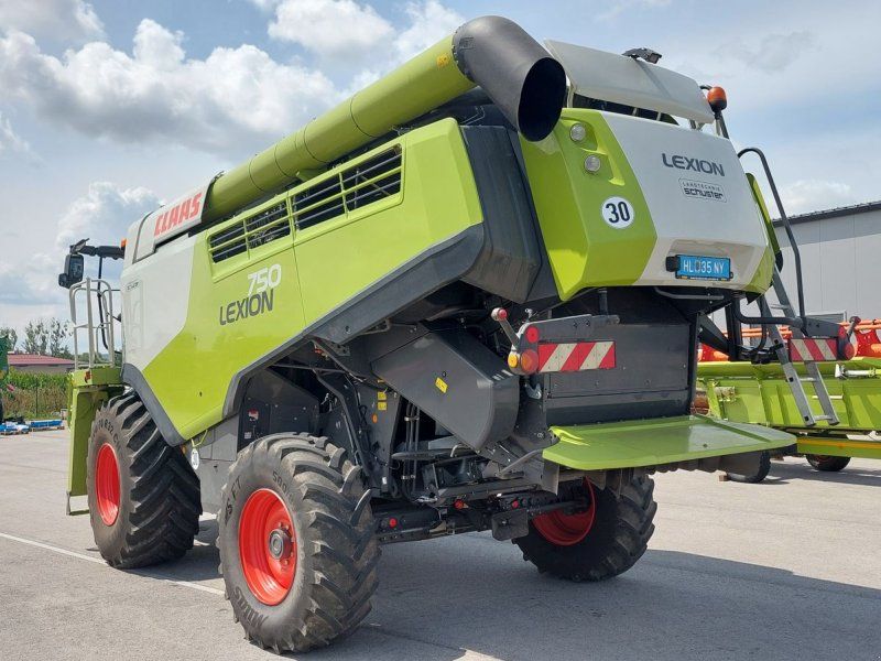 Claas Lion 750 (Stage IV)