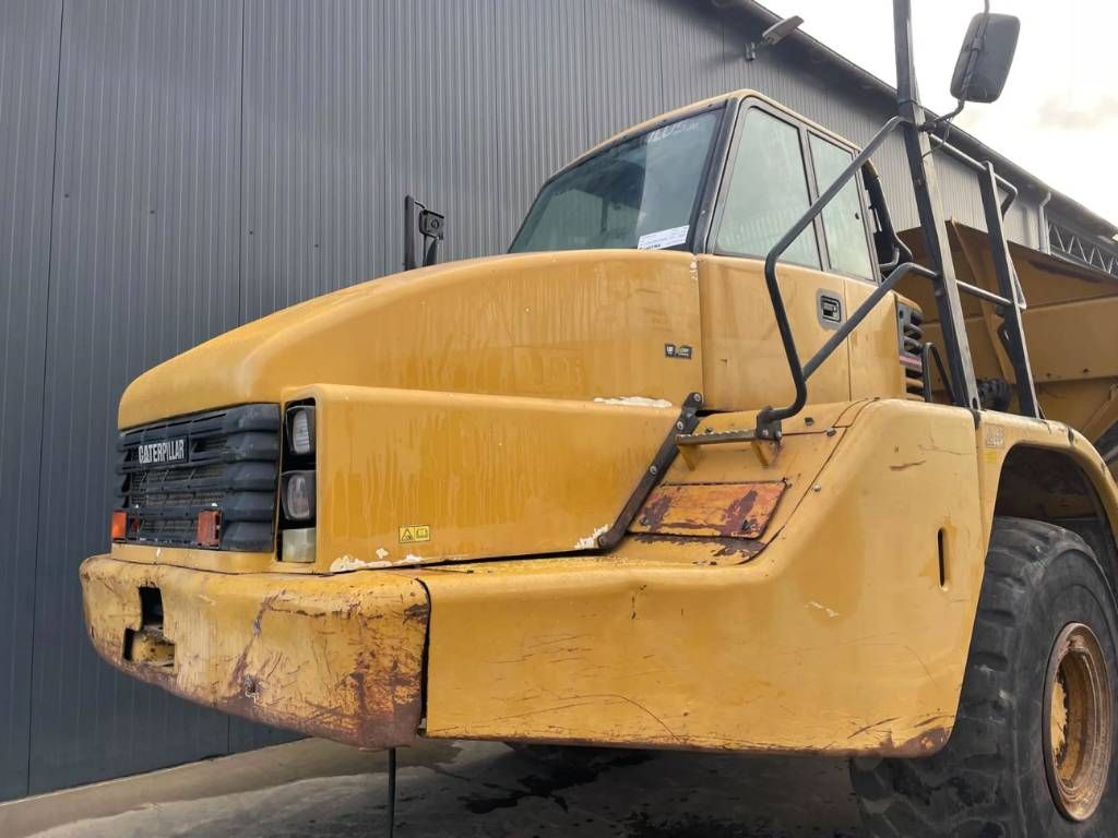 CAT 735