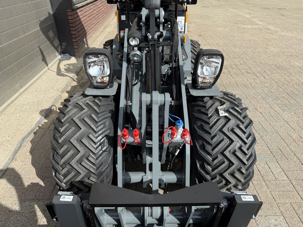 Giant G1500 L HD X-TRA minishovel / kniklader NIEUW