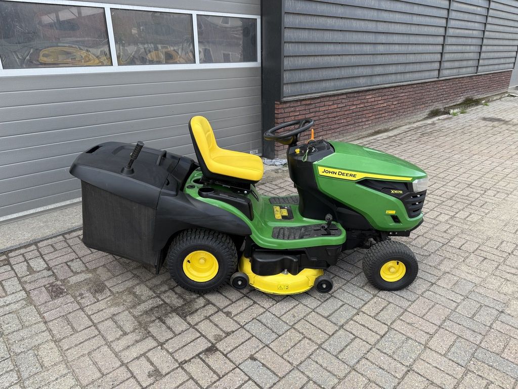John Deere X167 R zitmaaier met opvang
