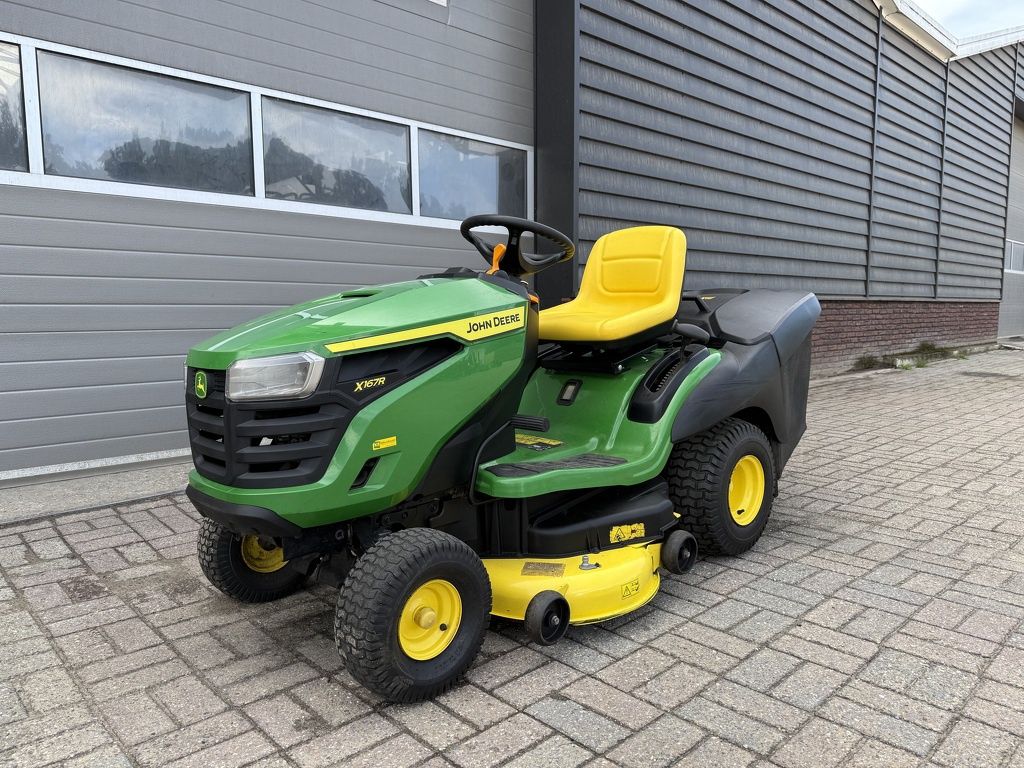 John Deere X167 R zitmaaier met opvang