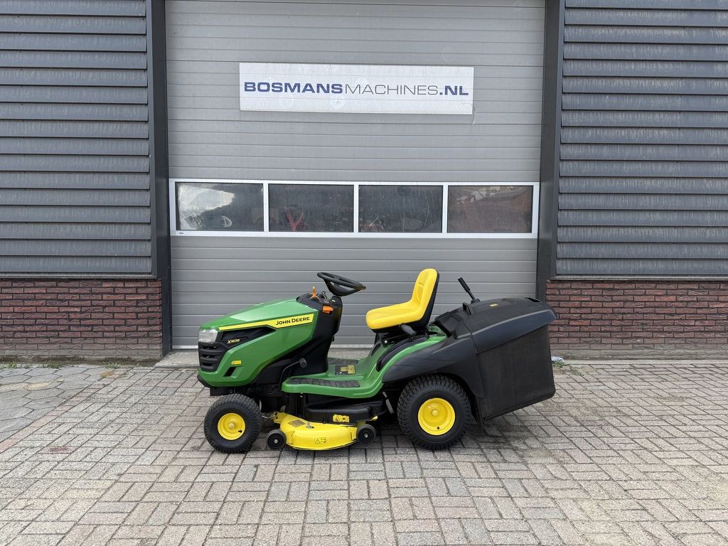 John Deere X167 R zitmaaier met opvang