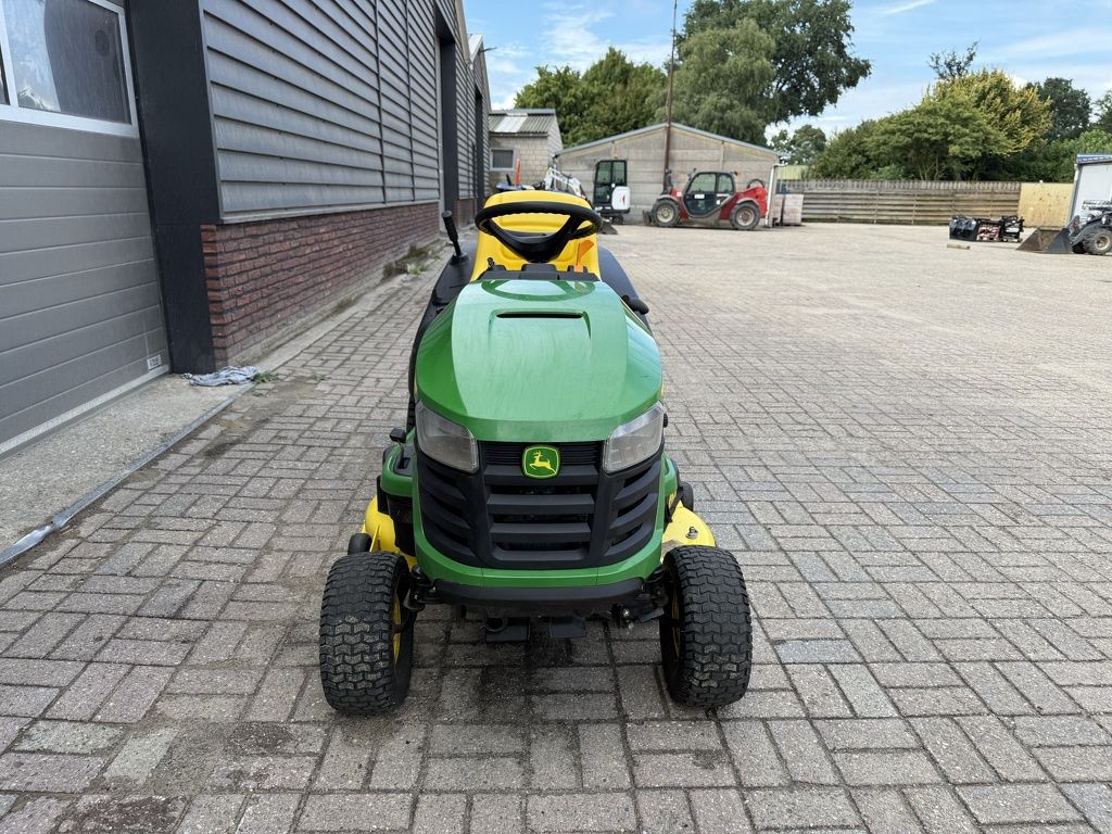 John Deere X167 R zitmaaier met opvang