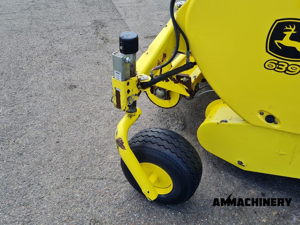 John Deere 639