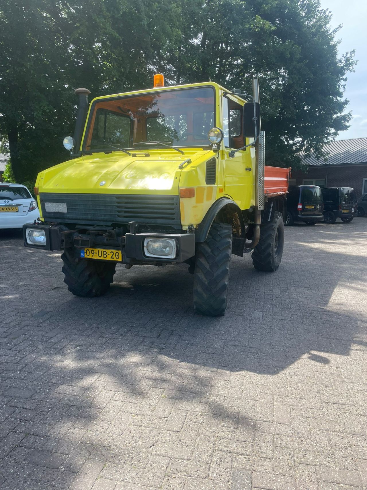 Unimog U1000 424