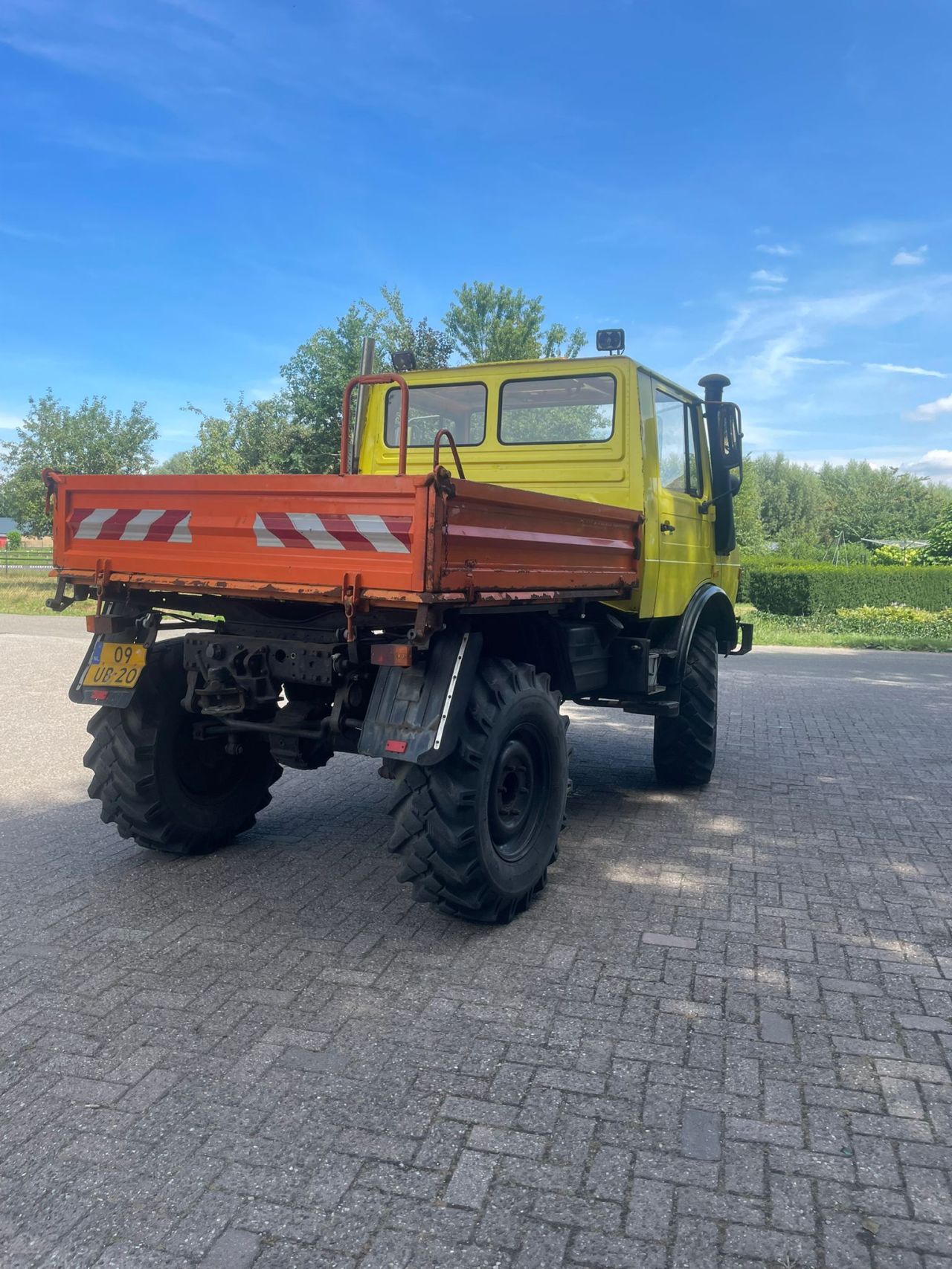 Unimog U1000 424