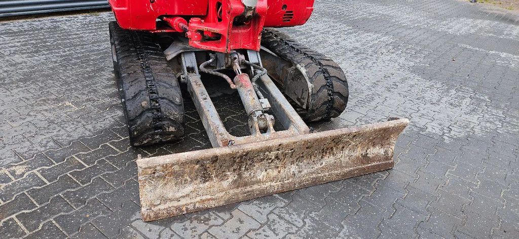 Takeuchi TB228