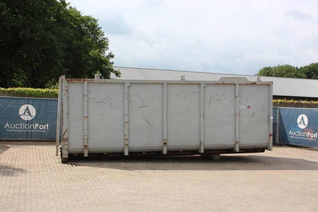 Container