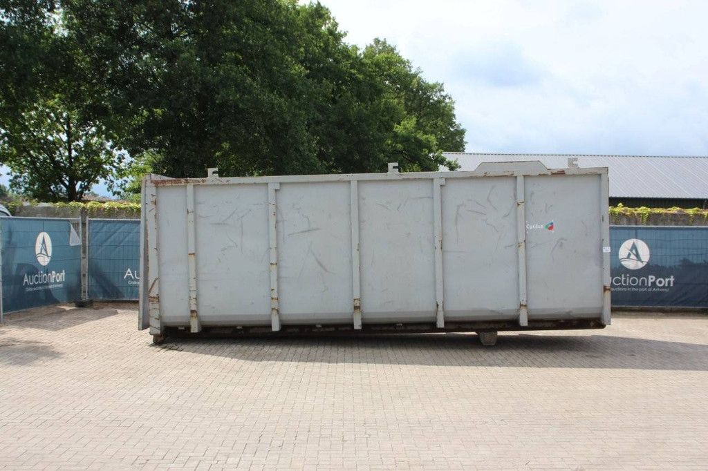 Container
