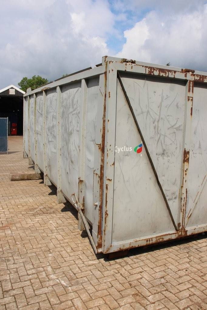 Container