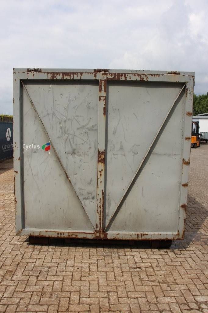 Container