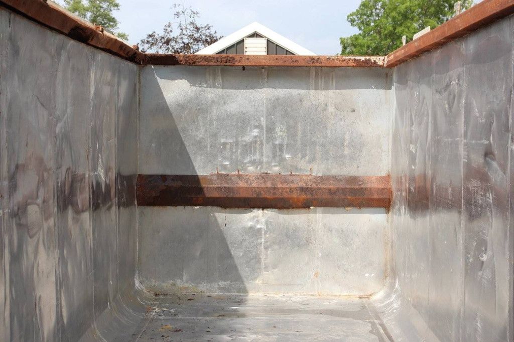 Container