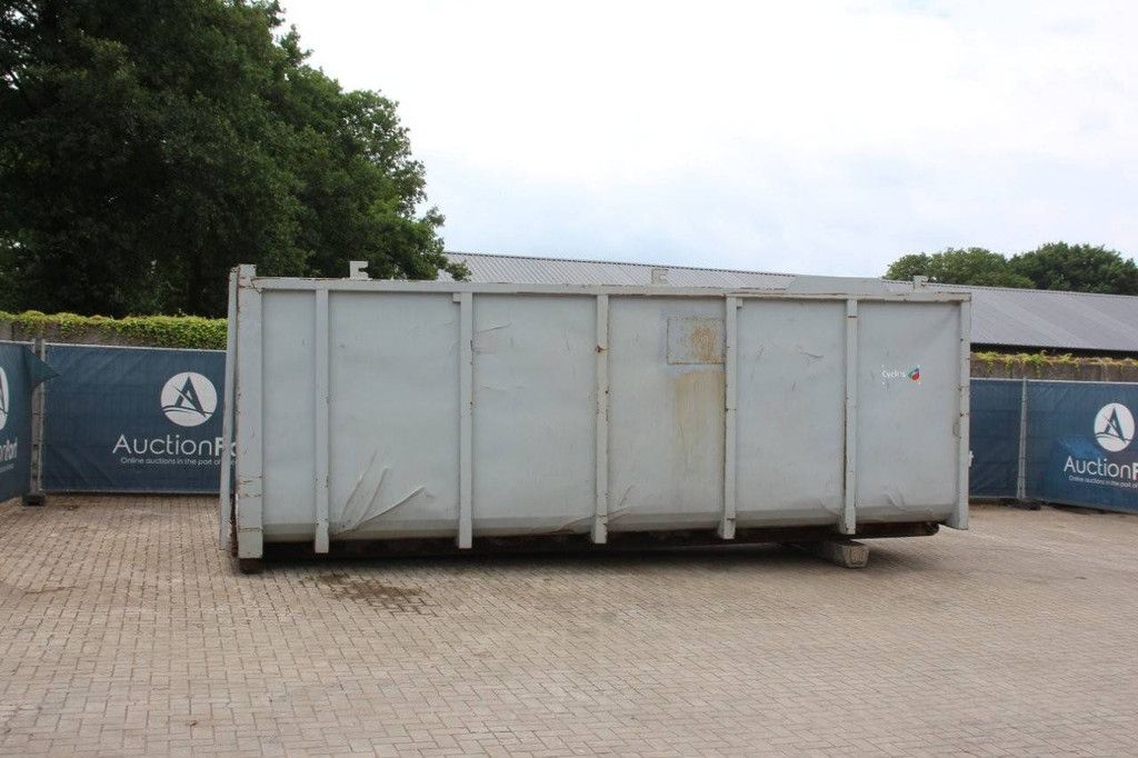 Container