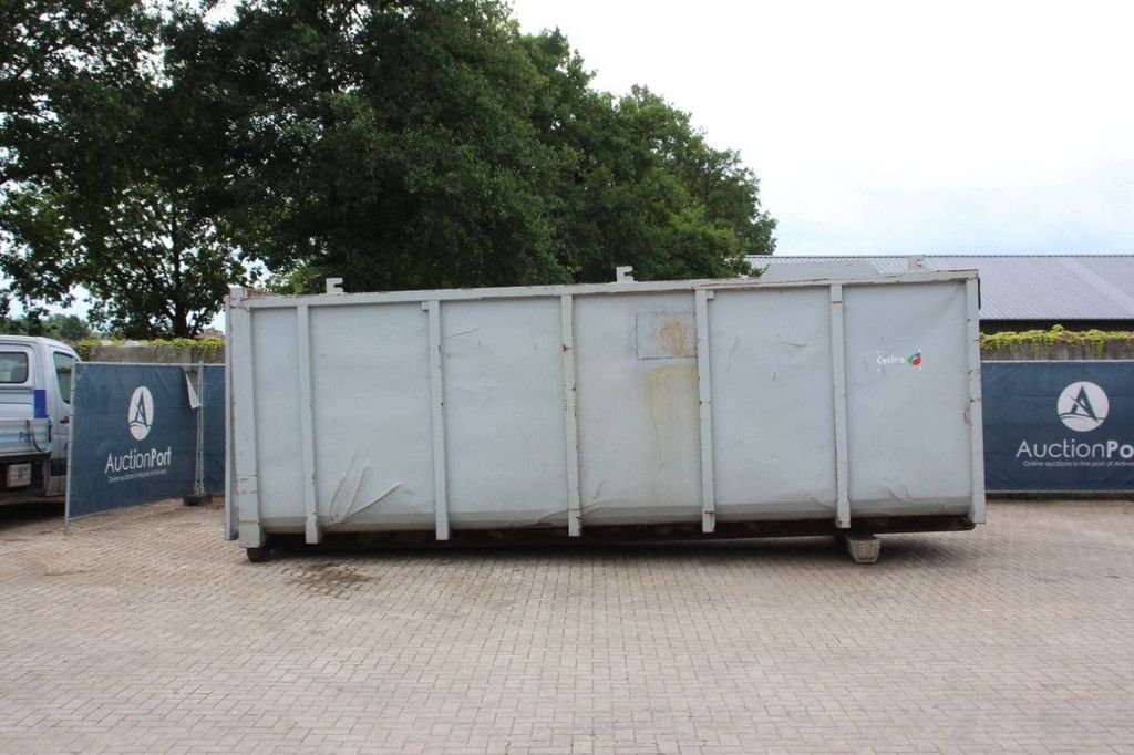 Container