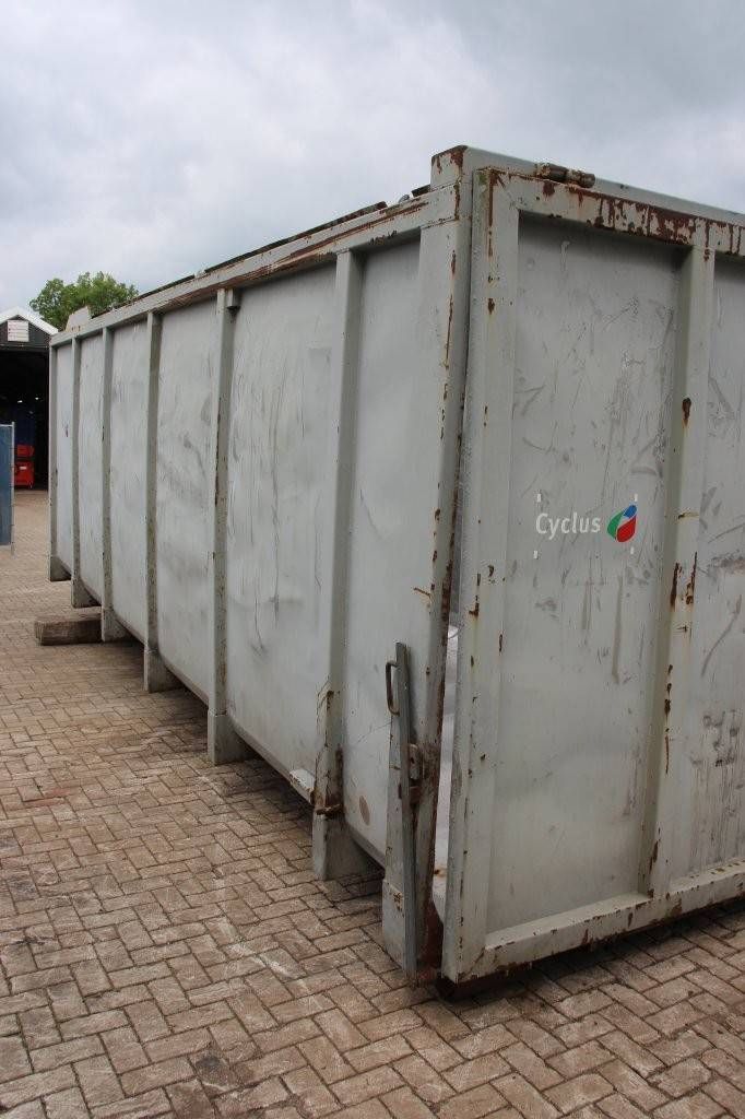 Container