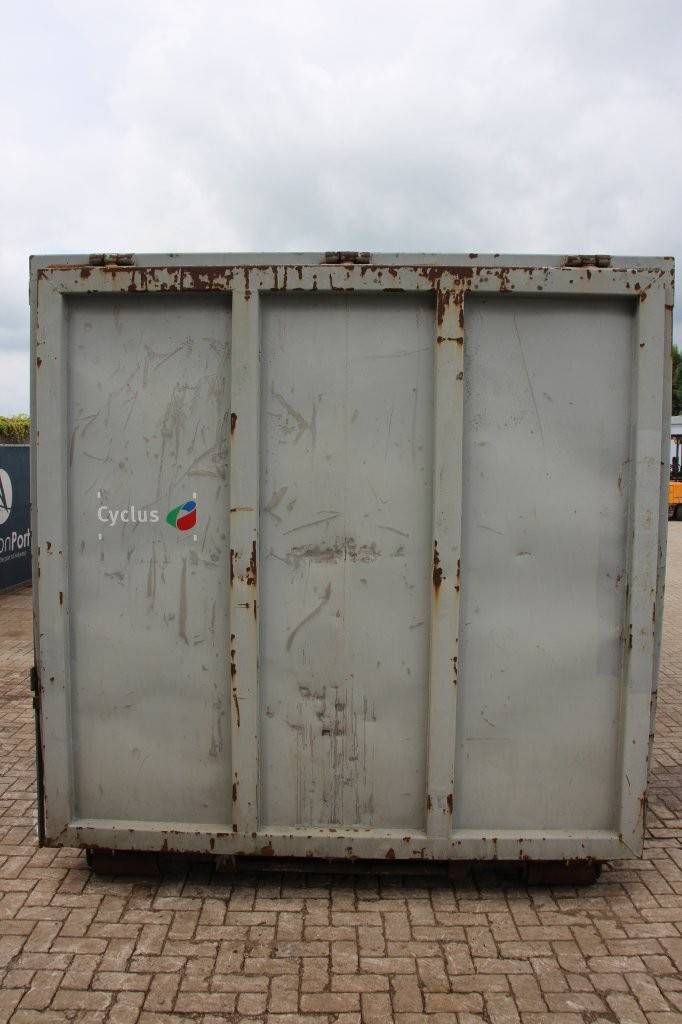 Container