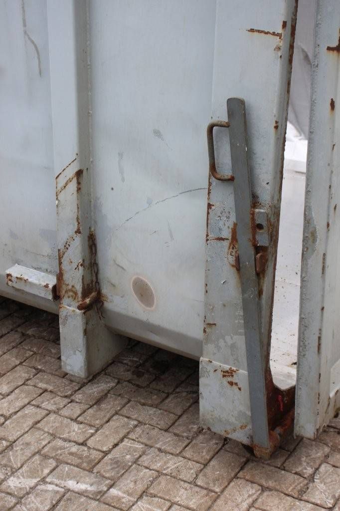 Container