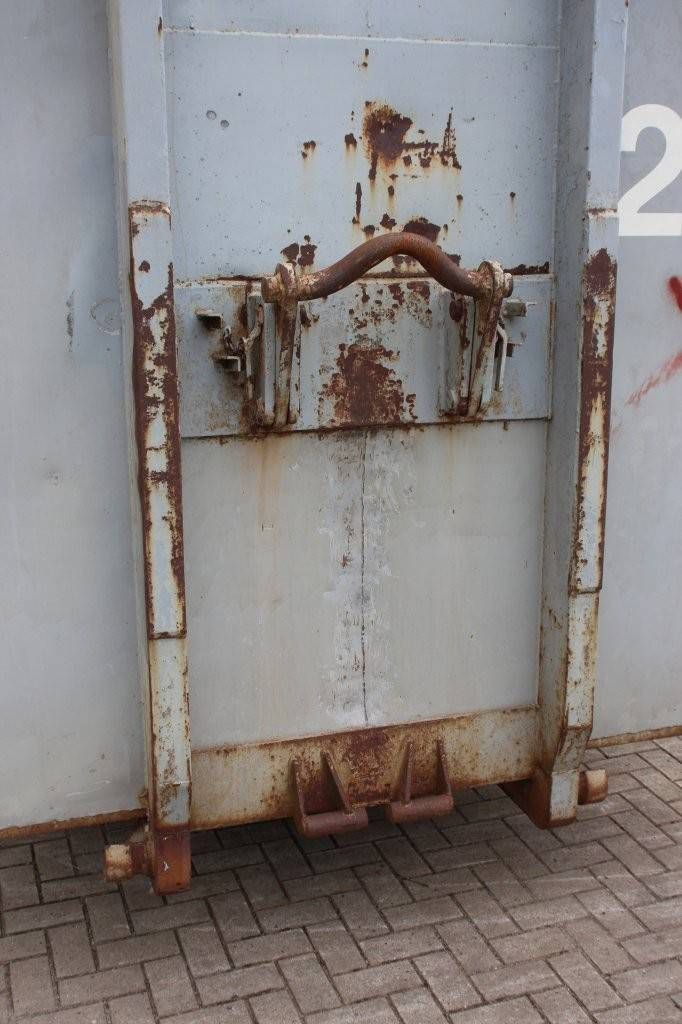 Container