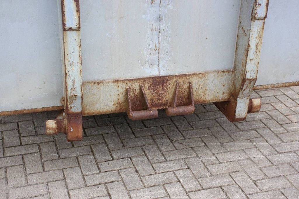 Container