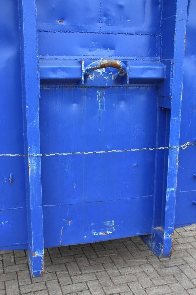 Container