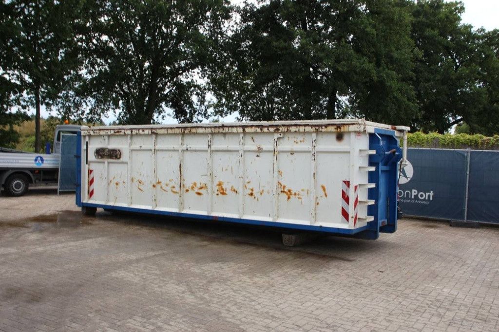 Container 7x2.3x1.75m