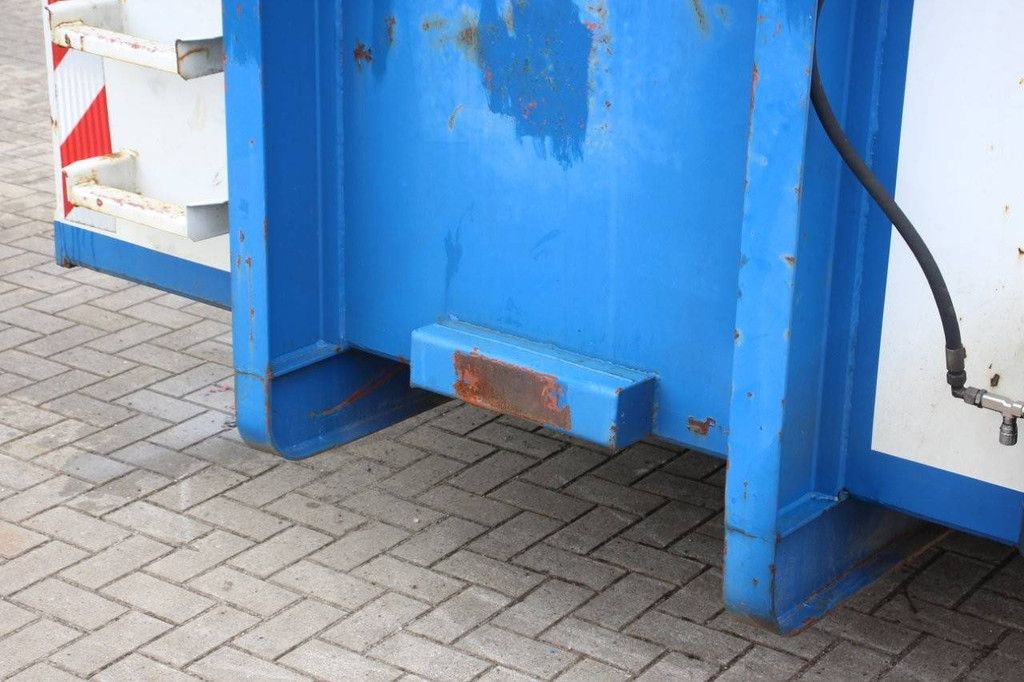 Container 7x2.3x1.75m