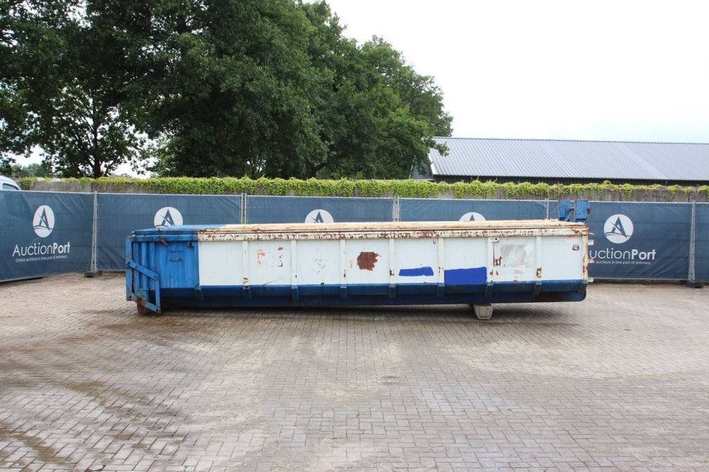Behälter 7x2,3x1m
