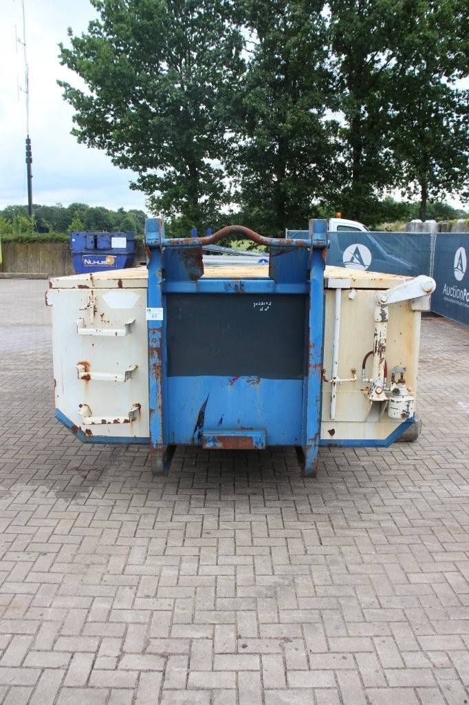 Behälter 7x2,3x1m