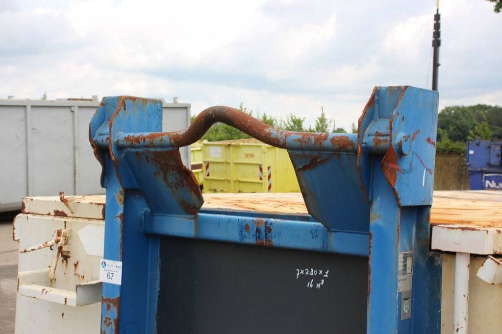 Behälter 7x2,3x1m