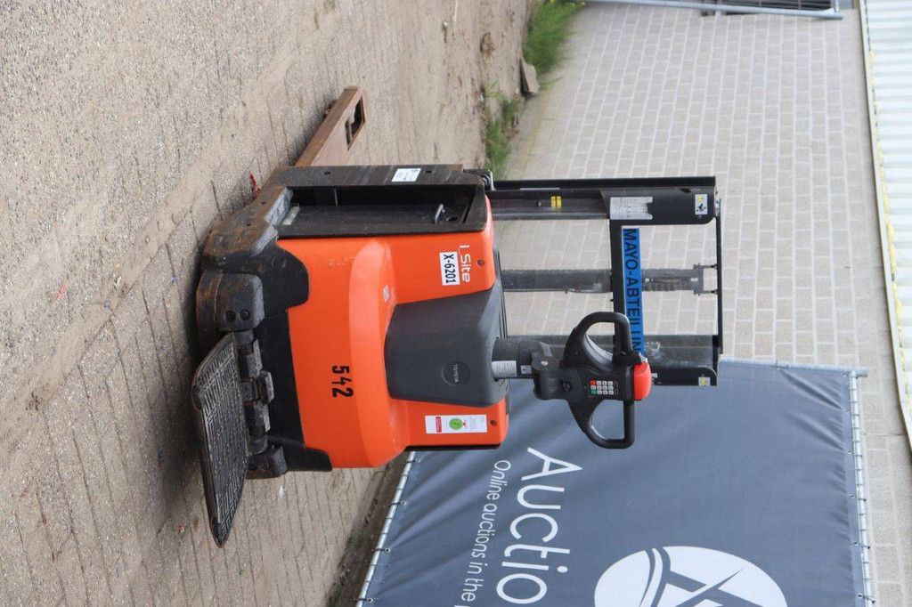 Hochhubwagen BT SWE200D Elektrisch 1000kg 2,0m 2017