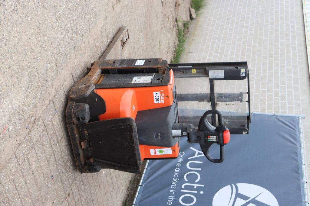 Toyota SWE200D Elektro-Stapler 1000 kg 2,0 m 2017