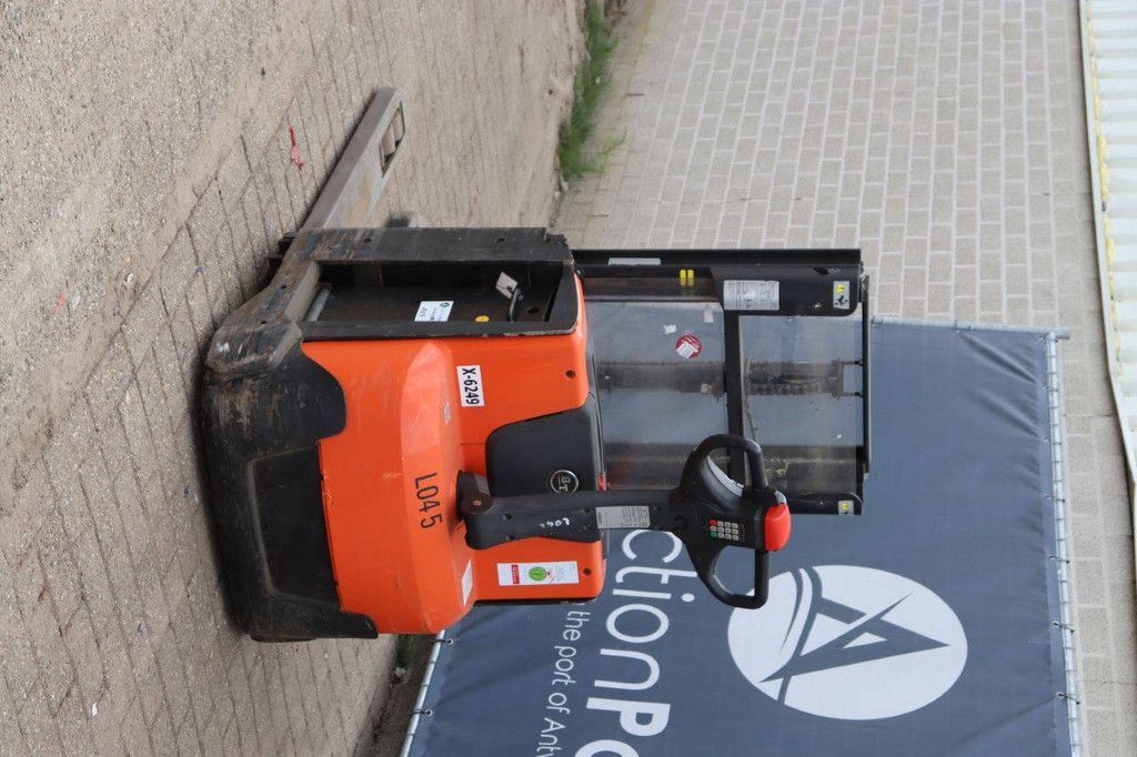 Hochhubwagen BT SWE200D Elektrisch 2000kg 2,0m 2010