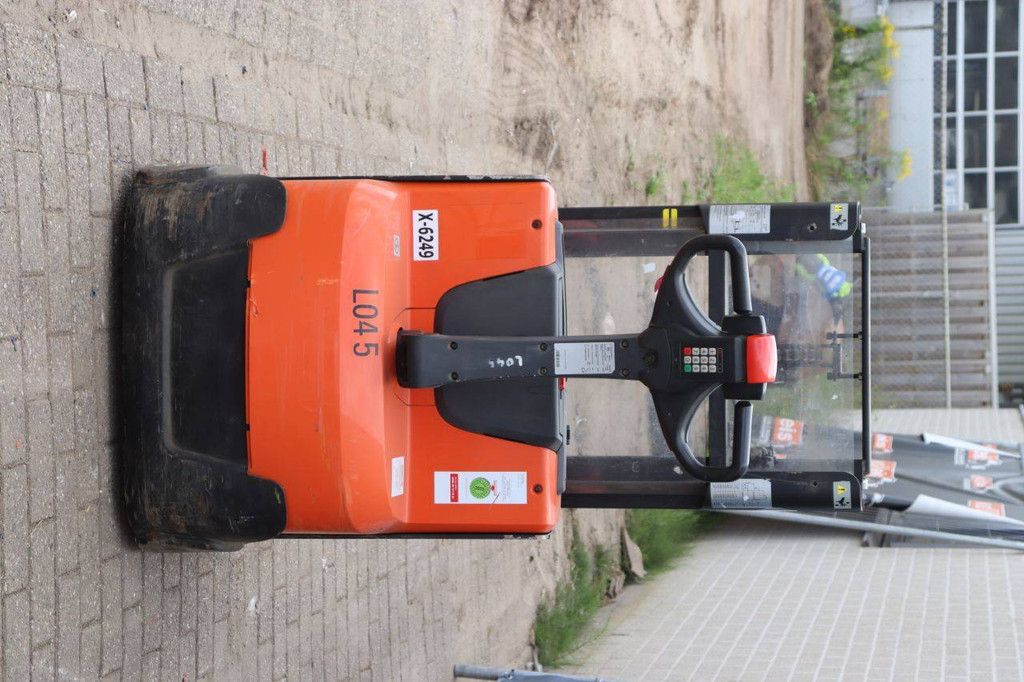 Hochhubwagen BT SWE200D Elektrisch 2000kg 2,0m 2010