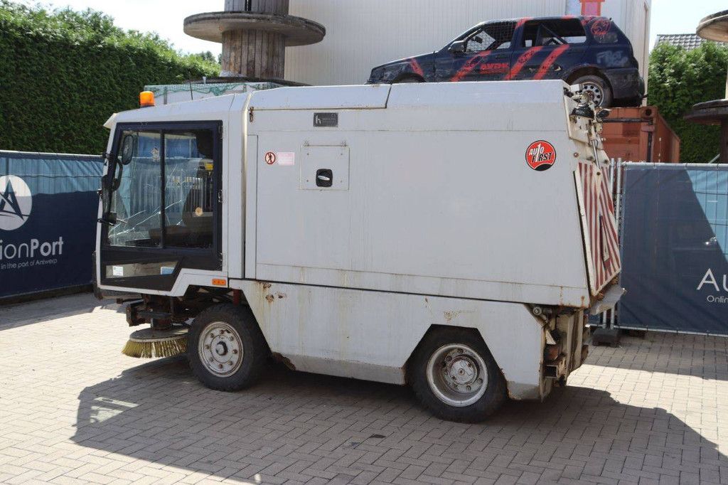 Sweeper HMF 446 Diesel 1998