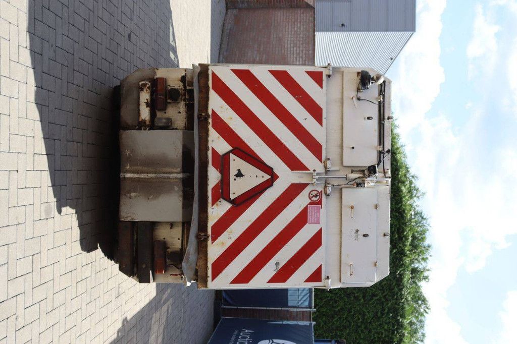 Sweeper HMF 446 Diesel 1998