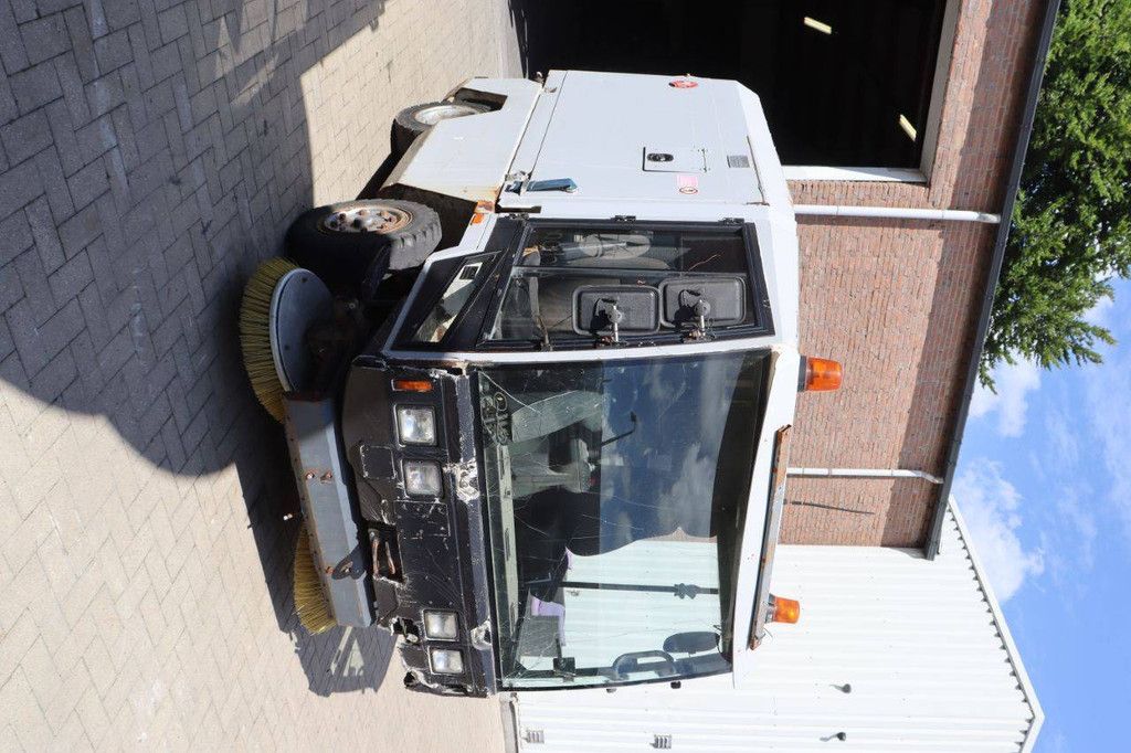 Sweeper HMF 446 Diesel 1998