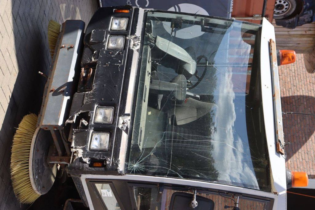 Sweeper HMF 446 Diesel 1998