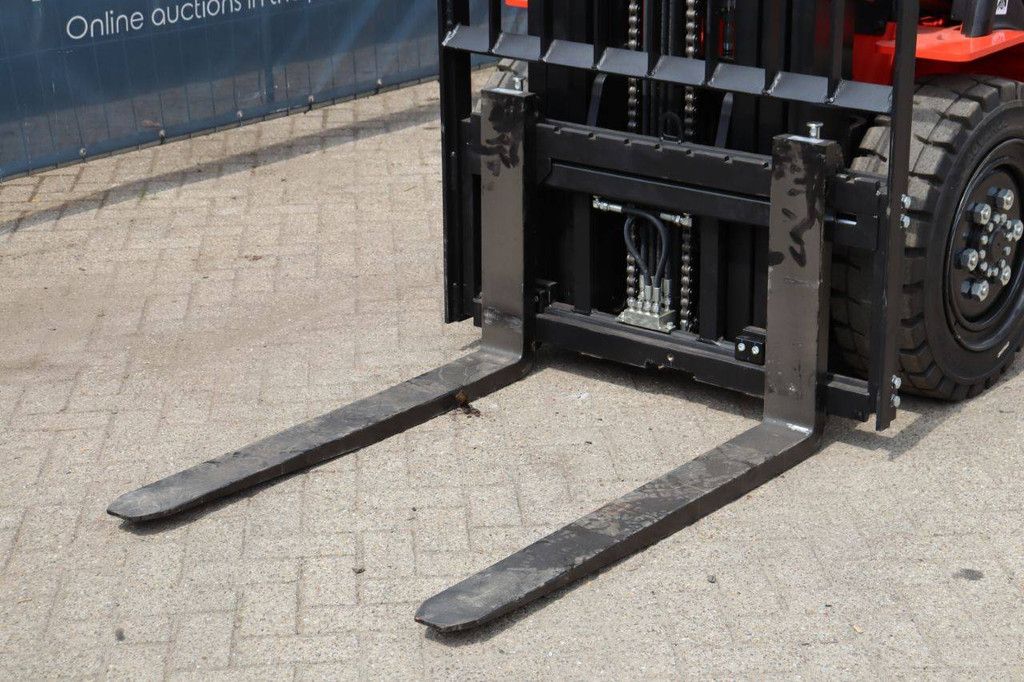 Heftruck EP Equipment EFL303 Elektrisch 3000kg 4.8m 2024