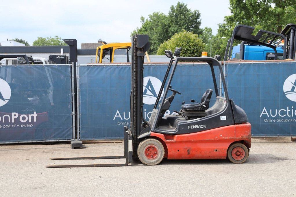 Fenwick E30 Elektro-Gabelstapler 3000 kg 5,2 m 1997