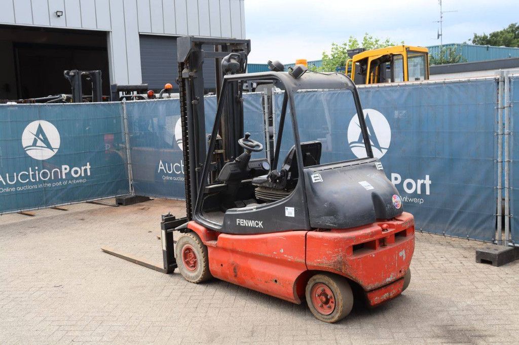 Fenwick E30 Elektro-Gabelstapler 3000 kg 5,2 m 1997
