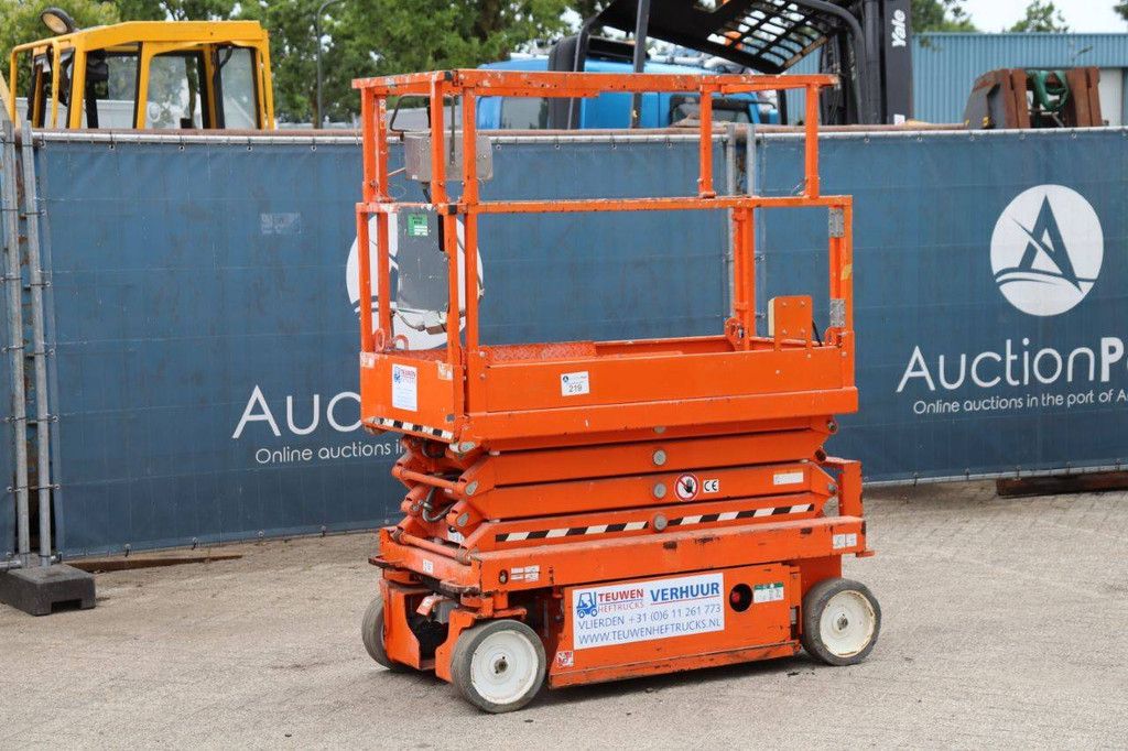 Scherenbühne TEU Skyjack SJ III 3219 Elektro 7,62m 2018