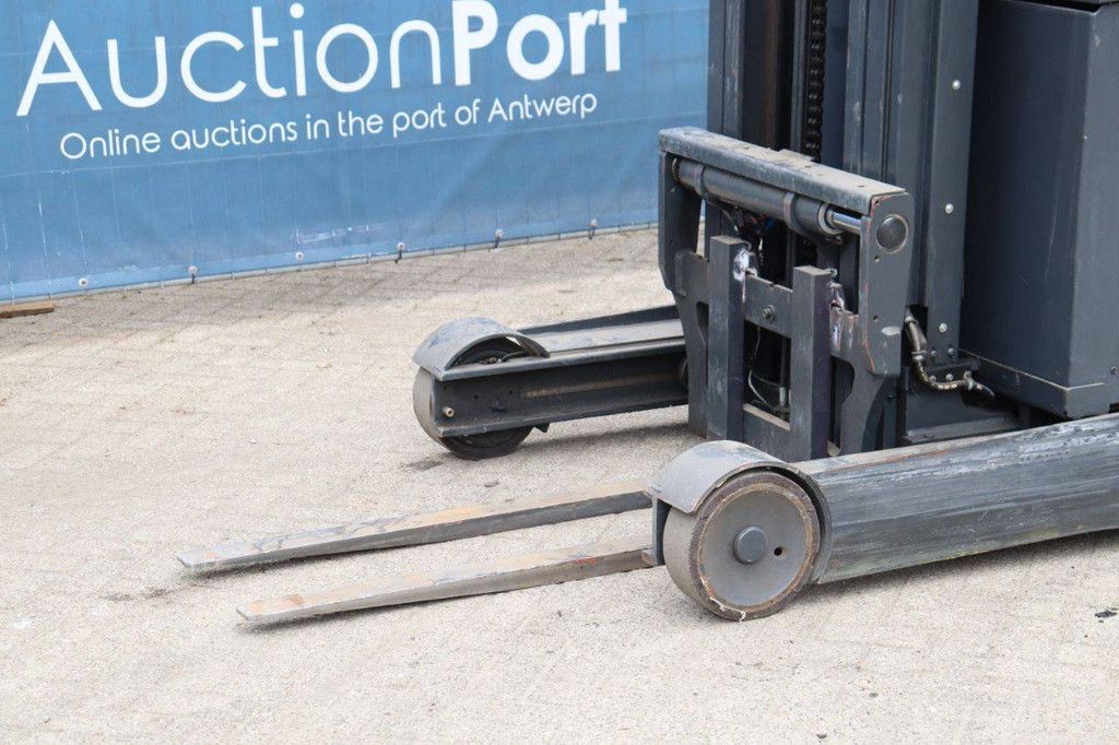 Reach truck Linde R16-01 Electric 1600kg 8.6m 2013