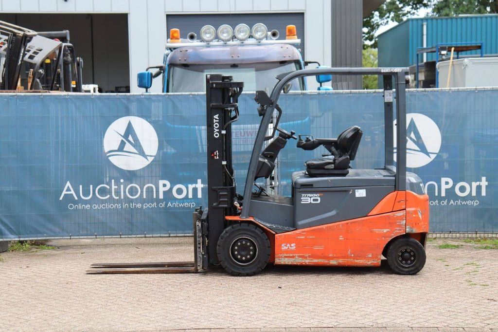 Gabelstapler Toyota 8FBMT30 Elektro 3000kg 4,3m 2017