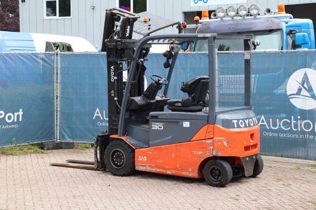 Gabelstapler Toyota 8FBMT30 Elektro 3000kg 4,3m 2017