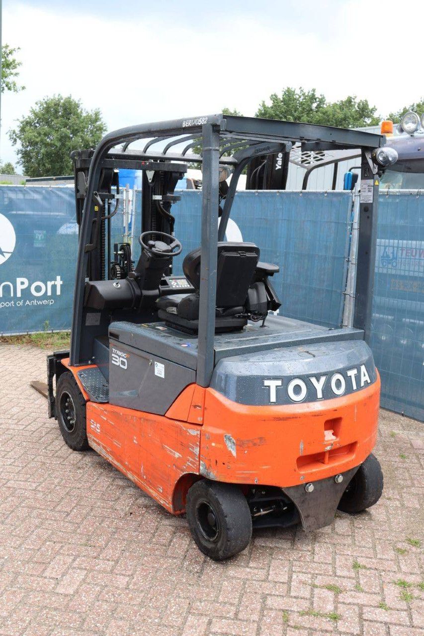 Gabelstapler Toyota 8FBMT30 Elektro 3000kg 4,3m 2017