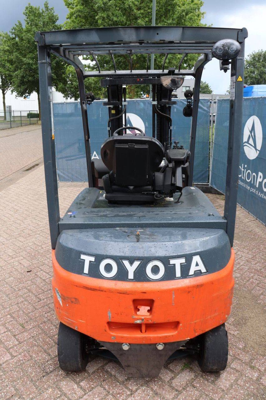 Gabelstapler Toyota 8FBMT30 Elektro 3000kg 4,3m 2017