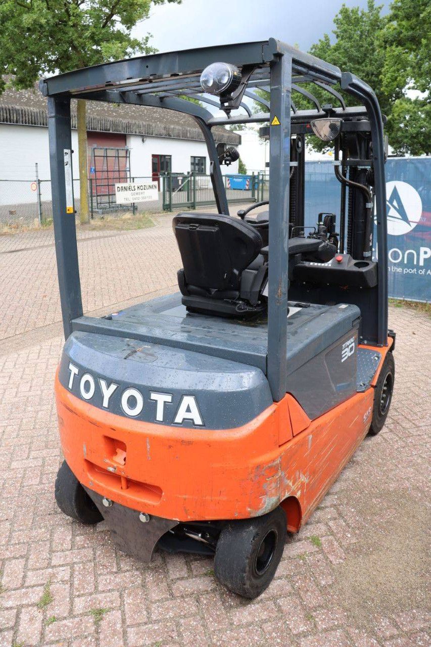 Gabelstapler Toyota 8FBMT30 Elektro 3000kg 4,3m 2017